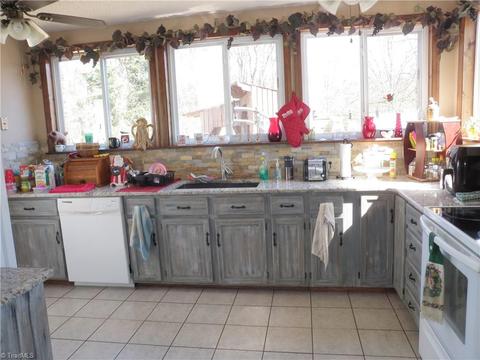 300 Garner St, Denton, NC 27239 photo 19