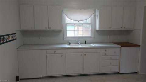 211 Barney Rd, High Point, NC 27265 photo 4