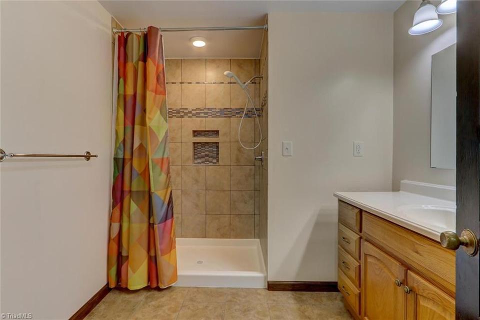  5626 Davis Mill Rd, Greensboro, NC 27406 photo 11