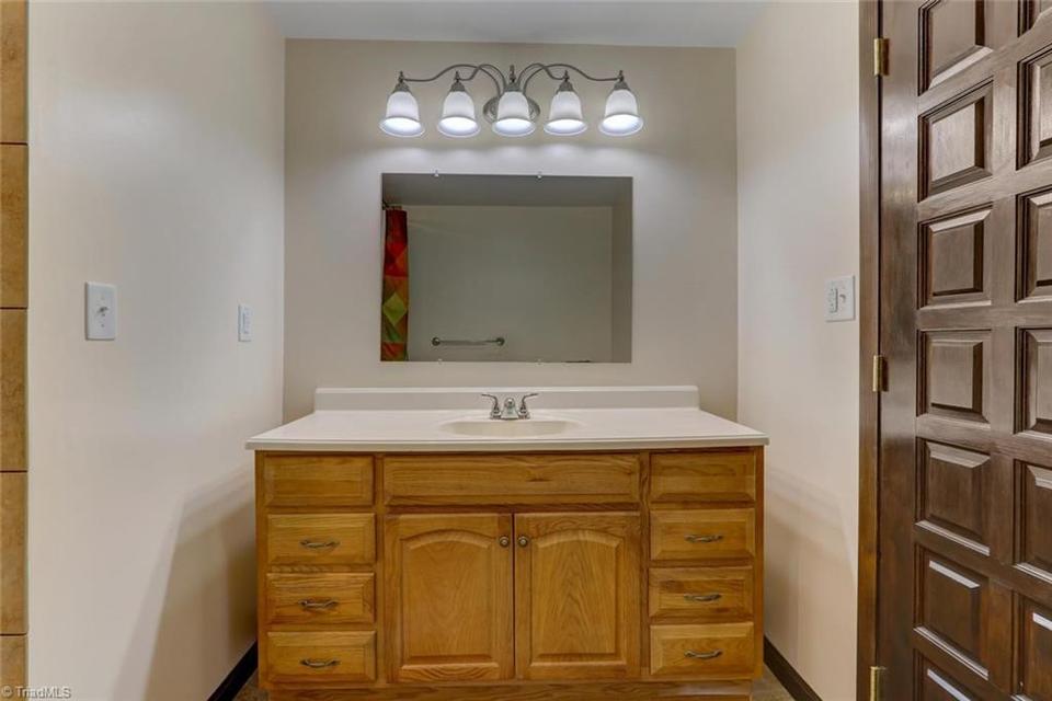  5626 Davis Mill Rd, Greensboro, NC 27406 photo 10