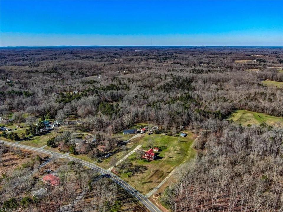  5626 Davis Mill Rd, Greensboro, NC 27406 photo 4