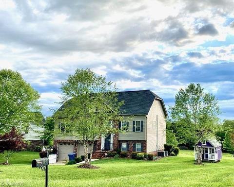 156 Mollie Rd, Harmony, NC 28634 photo 1