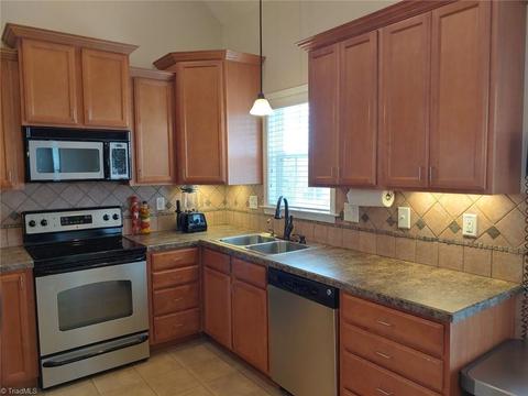 156 Mollie Rd, Harmony, NC 28634 photo 5