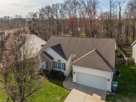 1811 Runner Stone Dr, High Point, NC 27265 photo 2