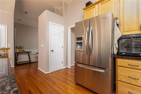 1811 Runner Stone Dr, High Point, NC 27265 photo 9
