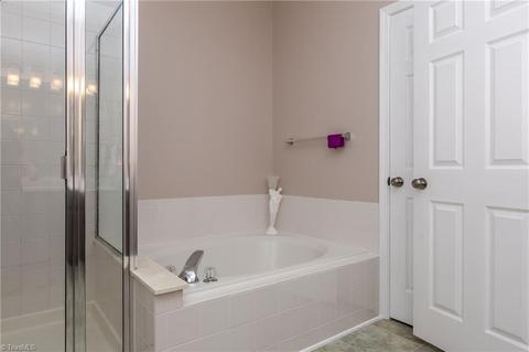 1811 Runner Stone Dr, High Point, NC 27265 photo 23