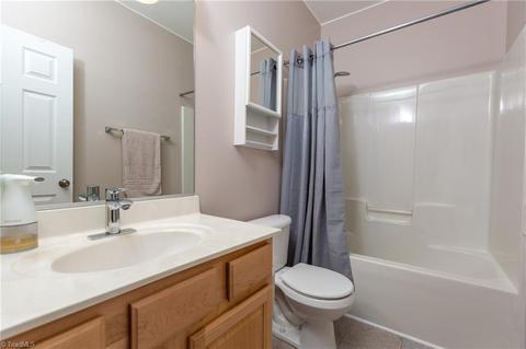 1811 Runner Stone Dr, High Point, NC 27265 photo 19