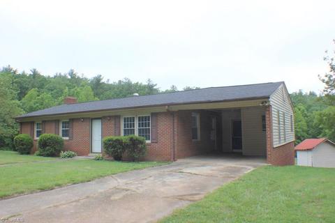 742 Brushy Mountain Rd, Stuart, VA 24171 photo 1
