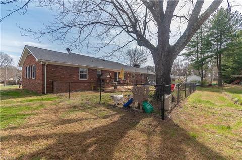 110 Pine St, King, NC 27021 photo 15