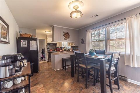 110 Pine St, King, NC 27021 photo 5