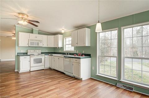 5844 Huckleberry Ln, Trinity, NC 27370 photo 5