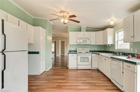 5844 Huckleberry Ln, Trinity, NC 27370 photo 7