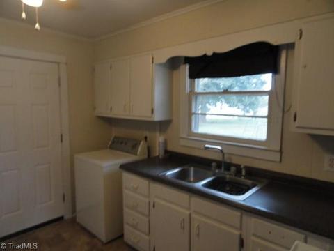 1803 Pershing St, High Point, NC 27260 photo 5