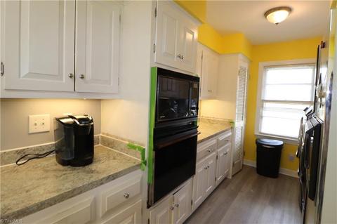 1222 Cedrow Dr, High Point, NC 27260 photo 6
