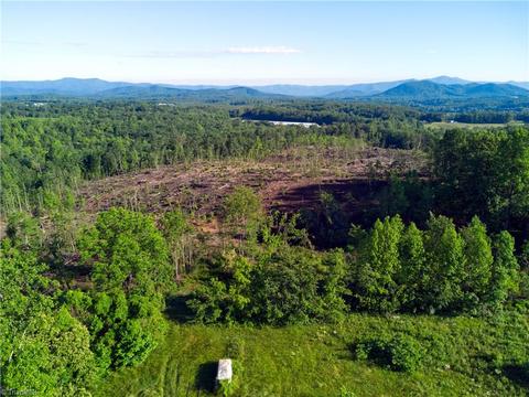 174 Reely Cook Rd, Dobson, NC 27017 photo 4