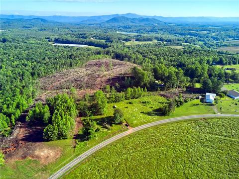174 Reely Cook Rd, Dobson, NC 27017 photo 2