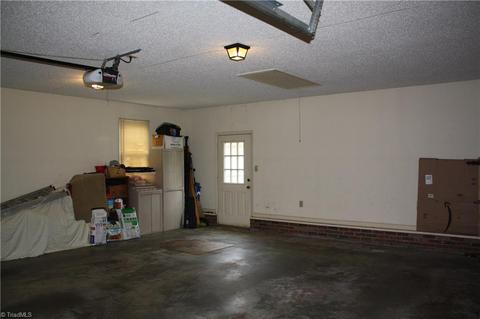 629 Fieldale Pl, High Point, NC 27265 photo 23