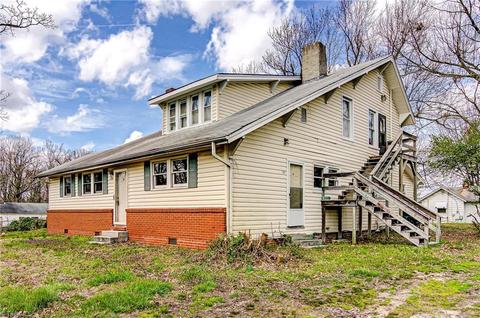 703 Shady Ln, High Point, NC 27262 photo 3