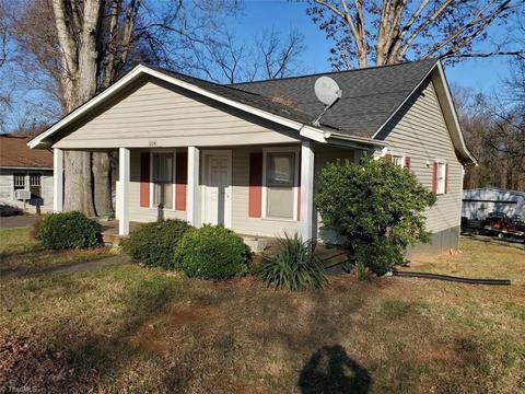 6041 Stadium Dr, Clemmons, NC 27012 photo 1