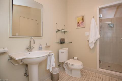 402 Shadow Valley Rd, High Point, NC 27262 photo 26