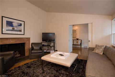 402 Shadow Valley Rd, High Point, NC 27262 photo 16