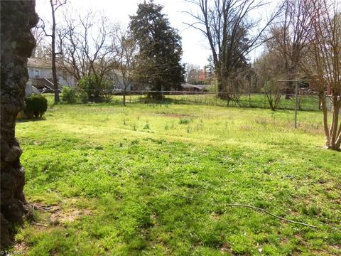 1005 Burton Ave, High Point, NC 27265 photo 6