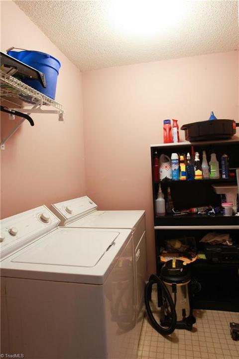 1414 Bailey Cir, High Point, NC 27262 photo 7