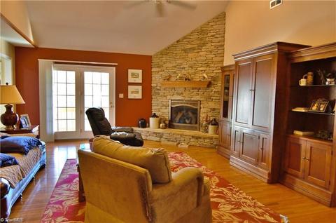 264 Mountain Shore Dr, Denton, NC 27239 photo 9