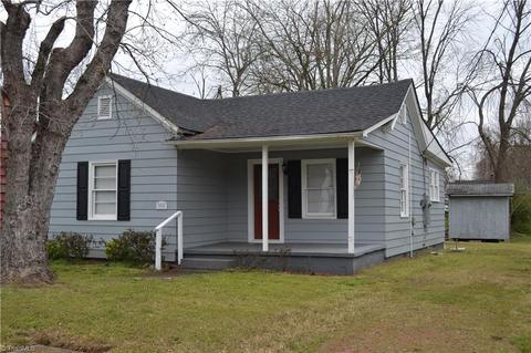 309 S 5th Ave, Mayodan, NC 27027 photo 2