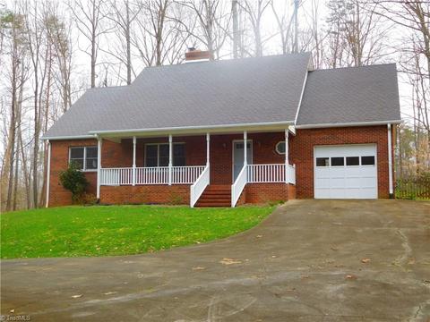 5273 Bridge Pointe Dr, Clemmons, NC 27012 photo 1