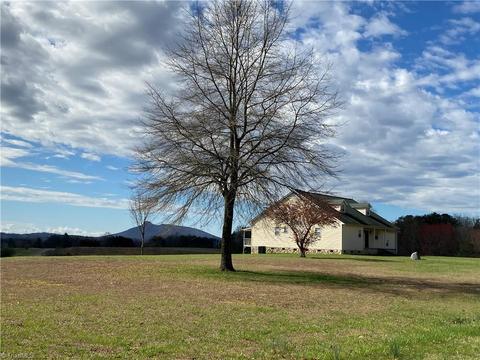 5035 Mcdaniel Rd, Pilot Mountain, NC 27041 photo 6