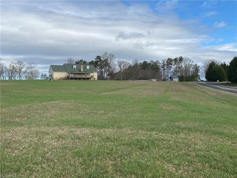 5035 Mcdaniel Rd, Pilot Mountain, NC 27041 photo 9