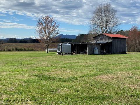 5035 Mcdaniel Rd, Pilot Mountain, NC 27041 photo 13