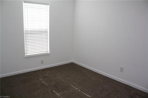 2458 Shadow Valley Rd, High Point, NC 27265 photo 9