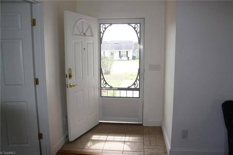 2458 Shadow Valley Rd, High Point, NC 27265 photo 2