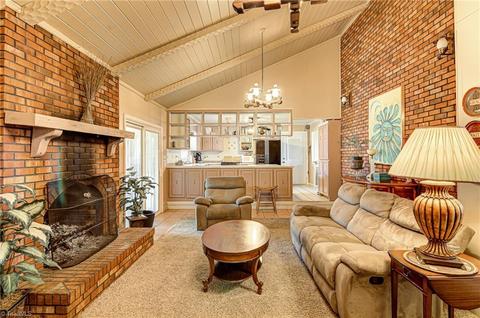2116 Penny Rd, High Point, NC 27265 photo 4