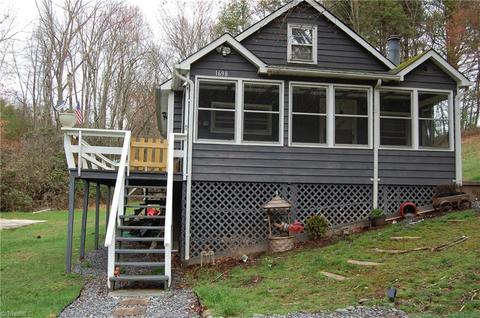 1698 Dewitt Rd, Sparta, NC 28675 photo 1
