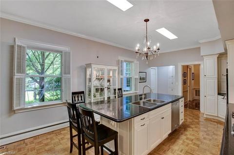 301 Shadow Valley Rd, High Point, NC 27262 photo 12
