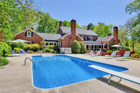 301 Shadow Valley Rd, High Point, NC 27262 photo 2