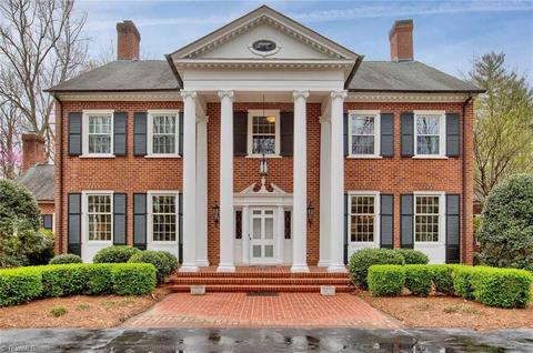 301 Shadow Valley Rd, High Point, NC 27262 photo 1