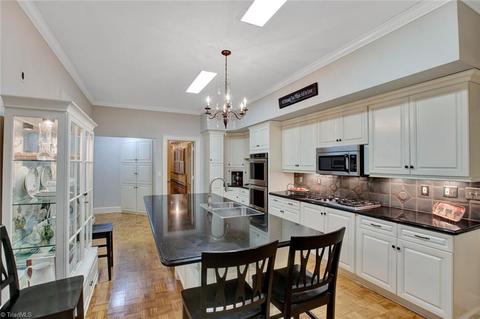 301 Shadow Valley Rd, High Point, NC 27262 photo 11