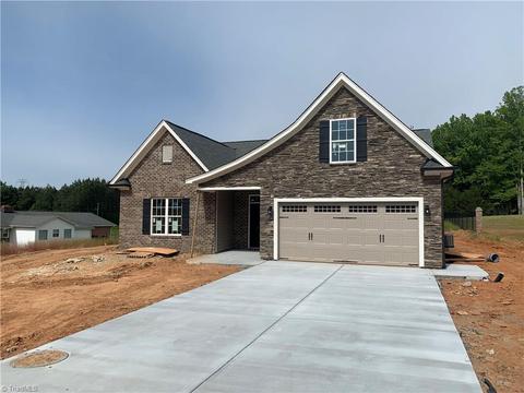 141 Shadow Trl, Clemmons, NC 27012 photo 1