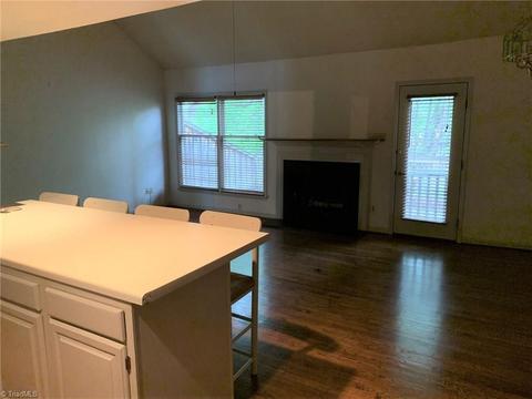 1007 Cherokee Ct, High Point, NC 27262 photo 6