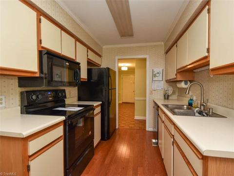 2010 Carlisle Way, High Point, NC 27265 photo 9