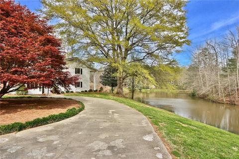 260 Willow Bend Way, Dobson, NC 27017 photo 4