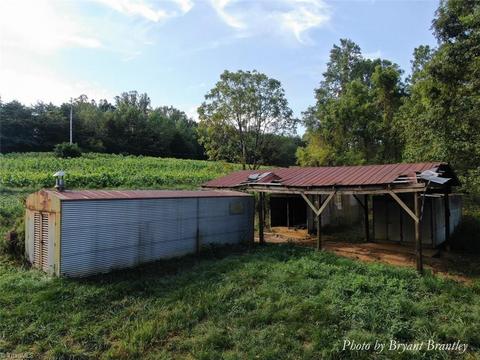 114 Lightning Ln, Pilot Mountain, NC 27041 photo 18