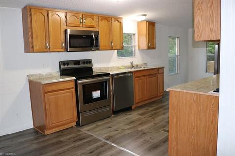 116 Fox Run Ln, Pilot Mountain, NC 27041 photo 4