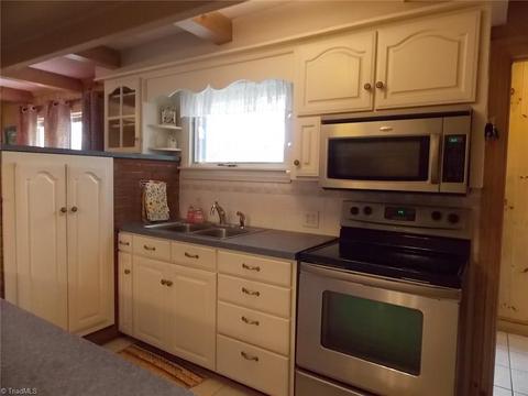 228 Couch Rd, Elkin, NC 28621 photo 10