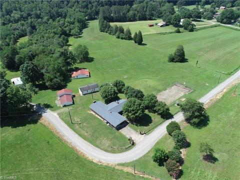 228 Couch Rd, Elkin, NC 28621 photo 4