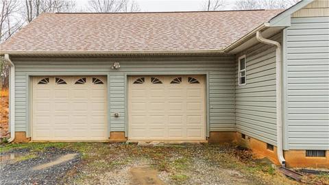 2587 Slate Rd, King, NC 27021 photo 4